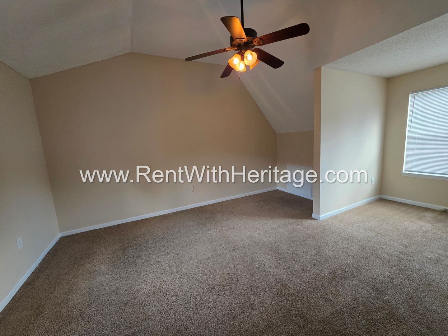 Douglasville House: 6535 Manor Creek Dr