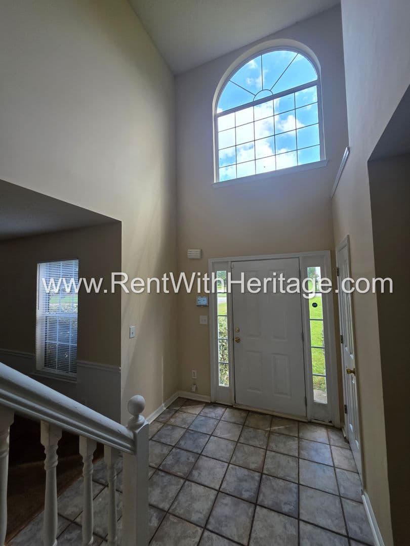 Douglasville House: 6535 Manor Creek Dr
