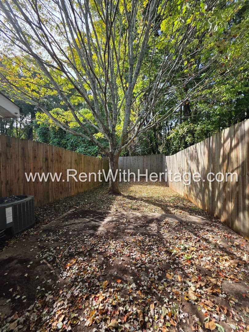 Douglasville House: 8511 Westchester Dr.