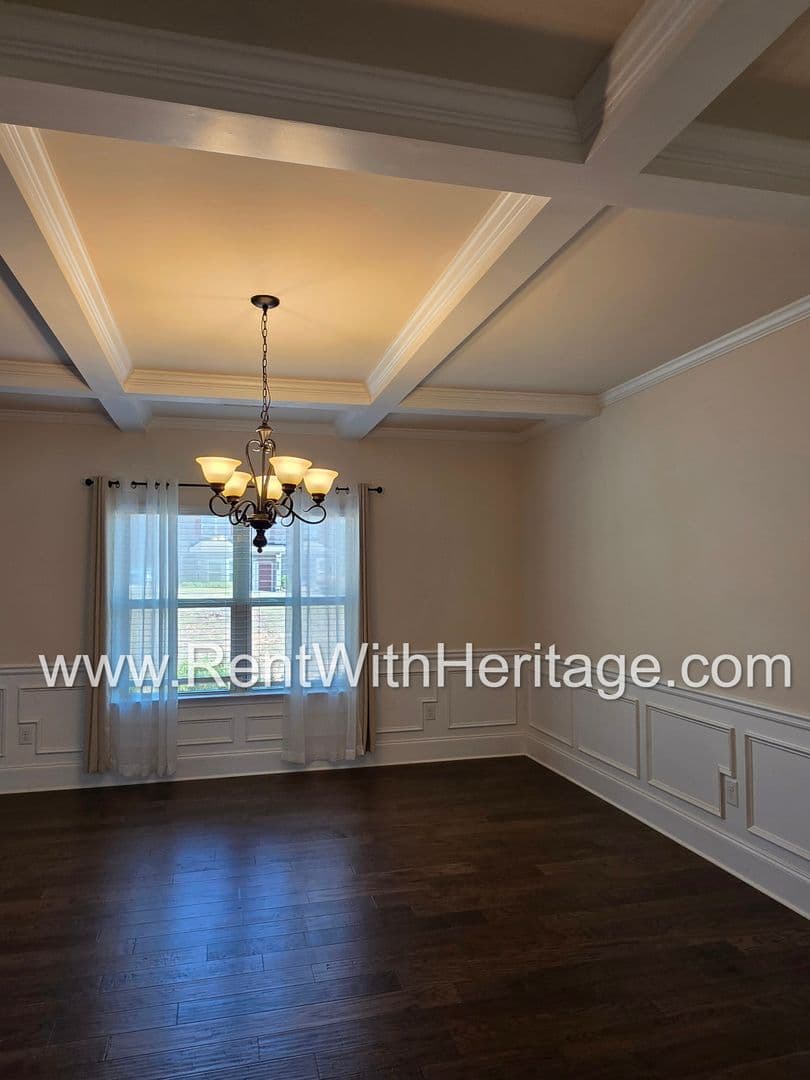 Douglasville House: 3820 Rifflepool Ct.