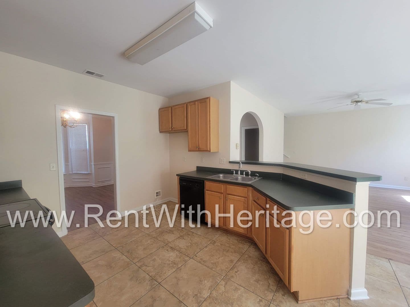 Powder Springs House: 2924 Villa Lake Dr.