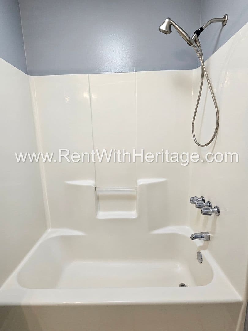 Douglasville House: 6849 Quail Pl