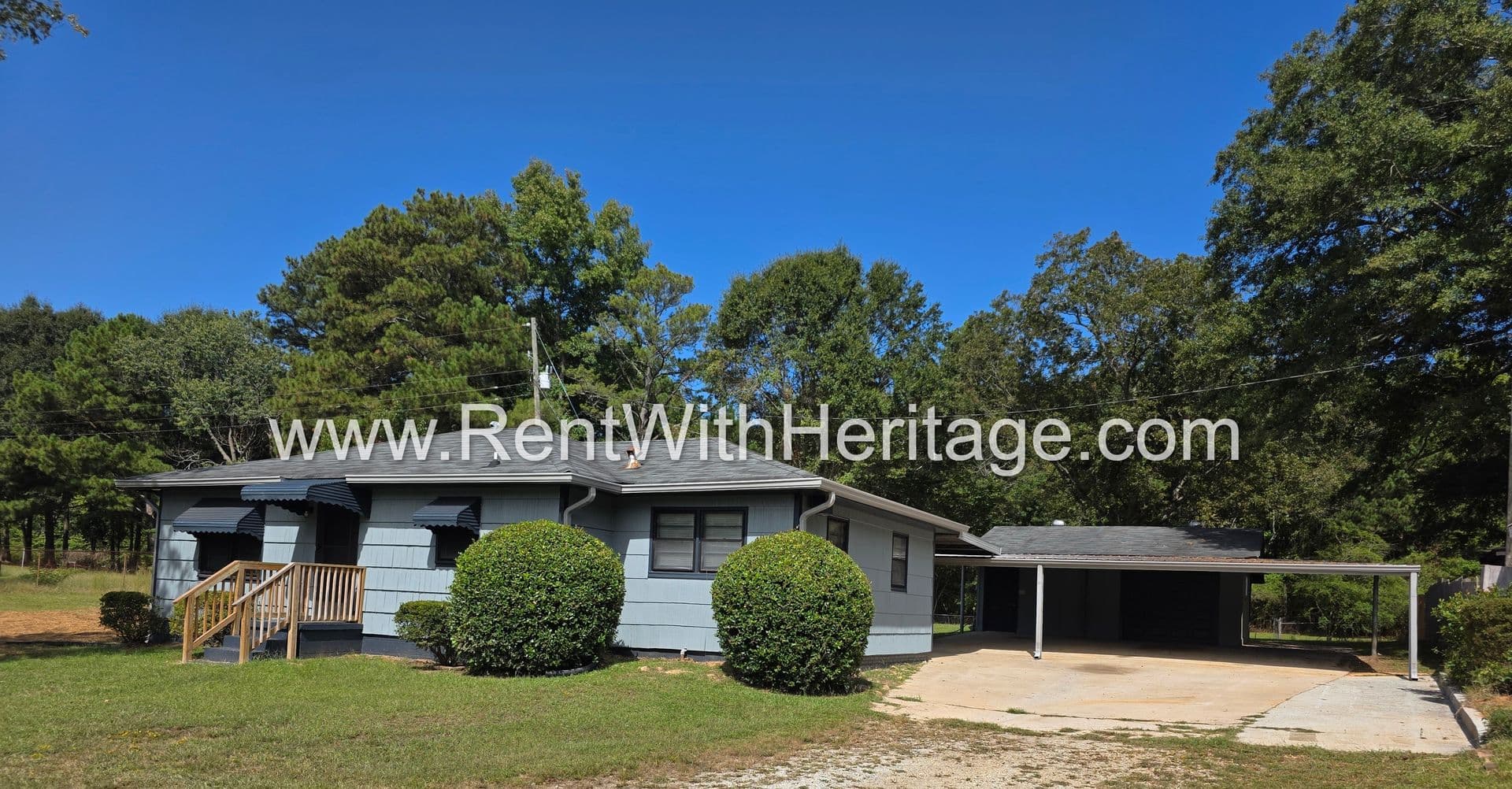 Douglasville House: 2240 Highway 92 Fairburn Rd.