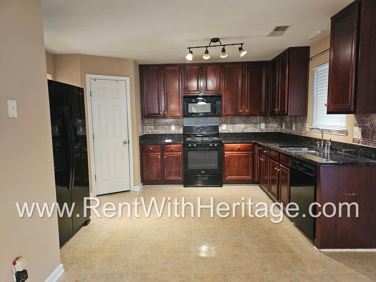 Newnan House: 61 Briandwood Dr.