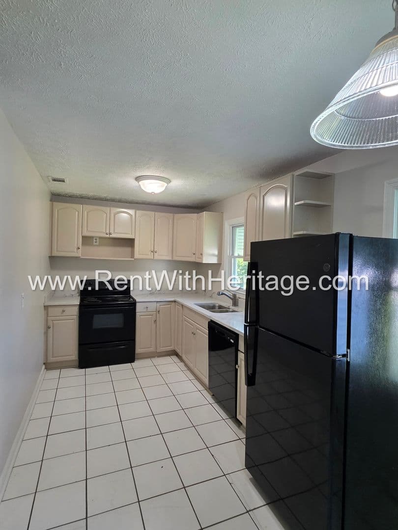 Austell House: 5990 Peco Ln.