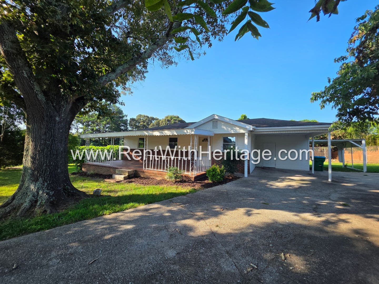 Austell House: 5990 Peco Ln.