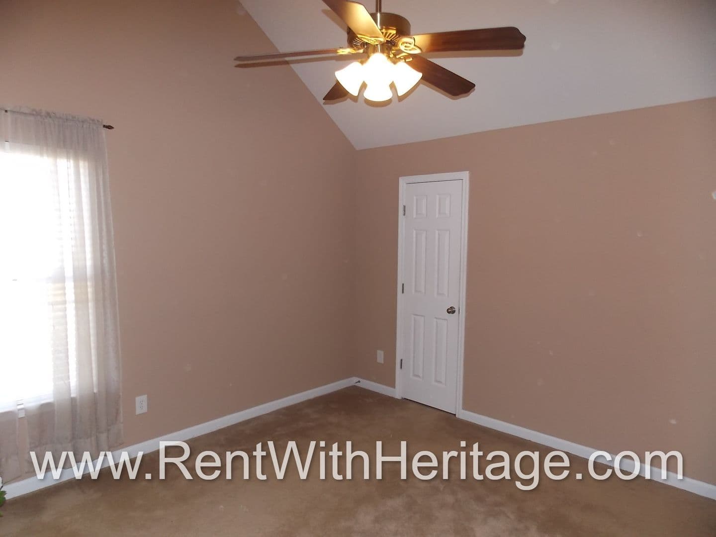 Newnan House: 61 Briandwood Dr.