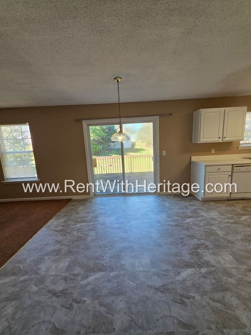 Powder Springs House: 179 Parkview Lane