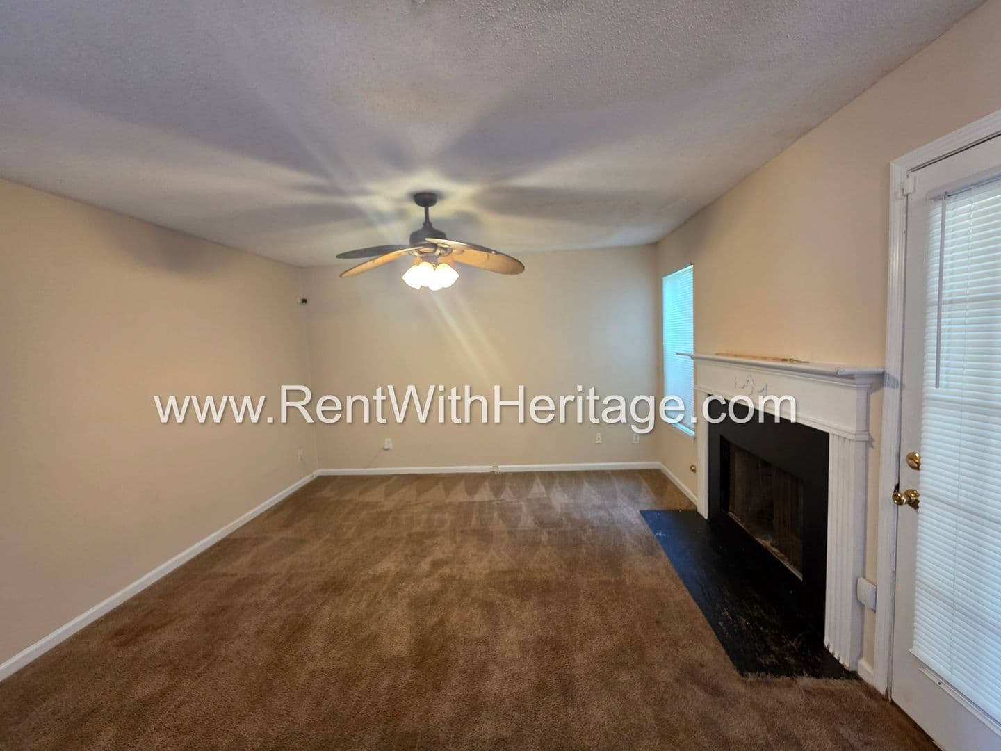 Douglasville House: 6535 Manor Creek Dr