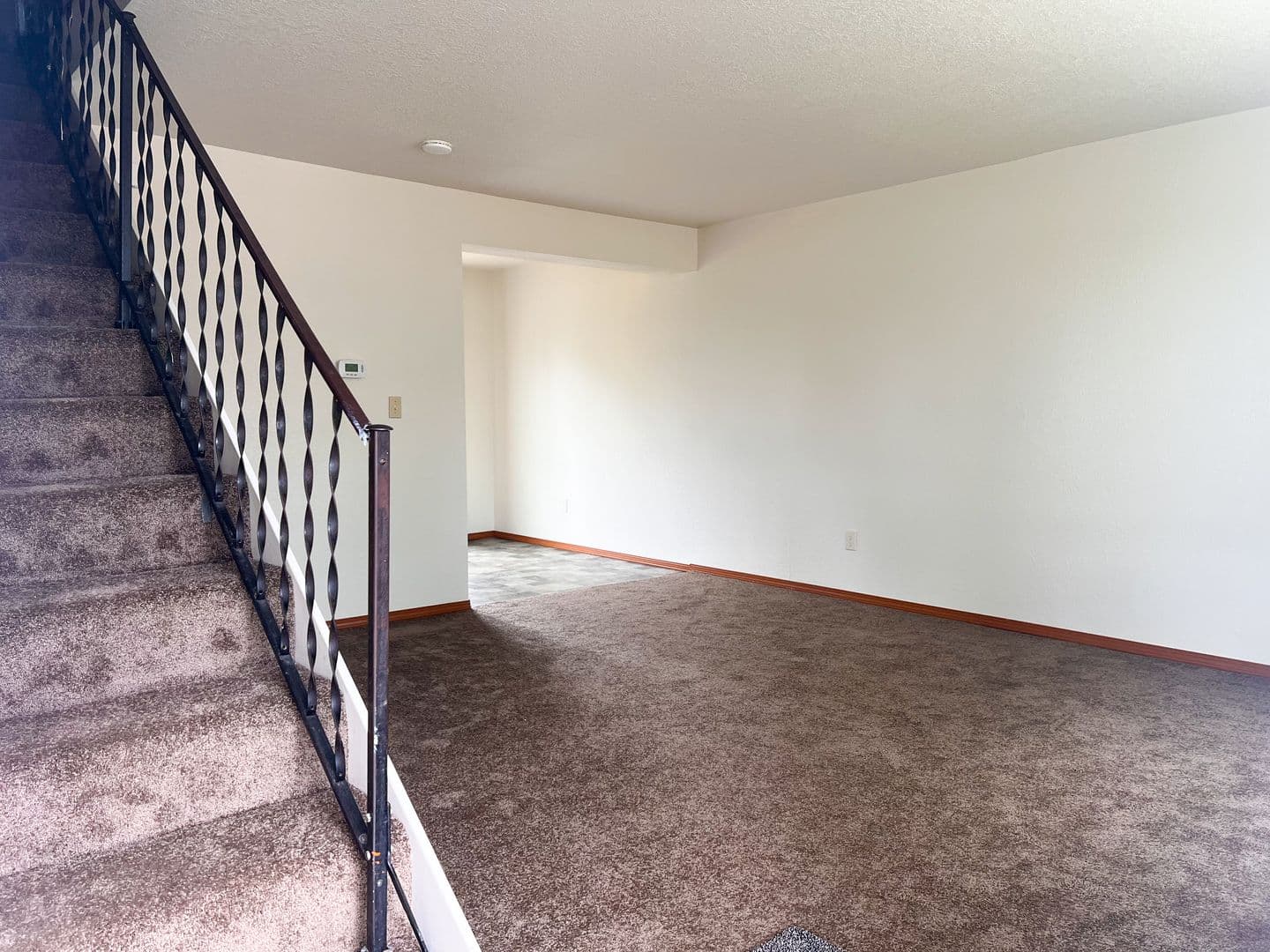 LEBANON Apartment: 155 S. 8TH ST #1-8