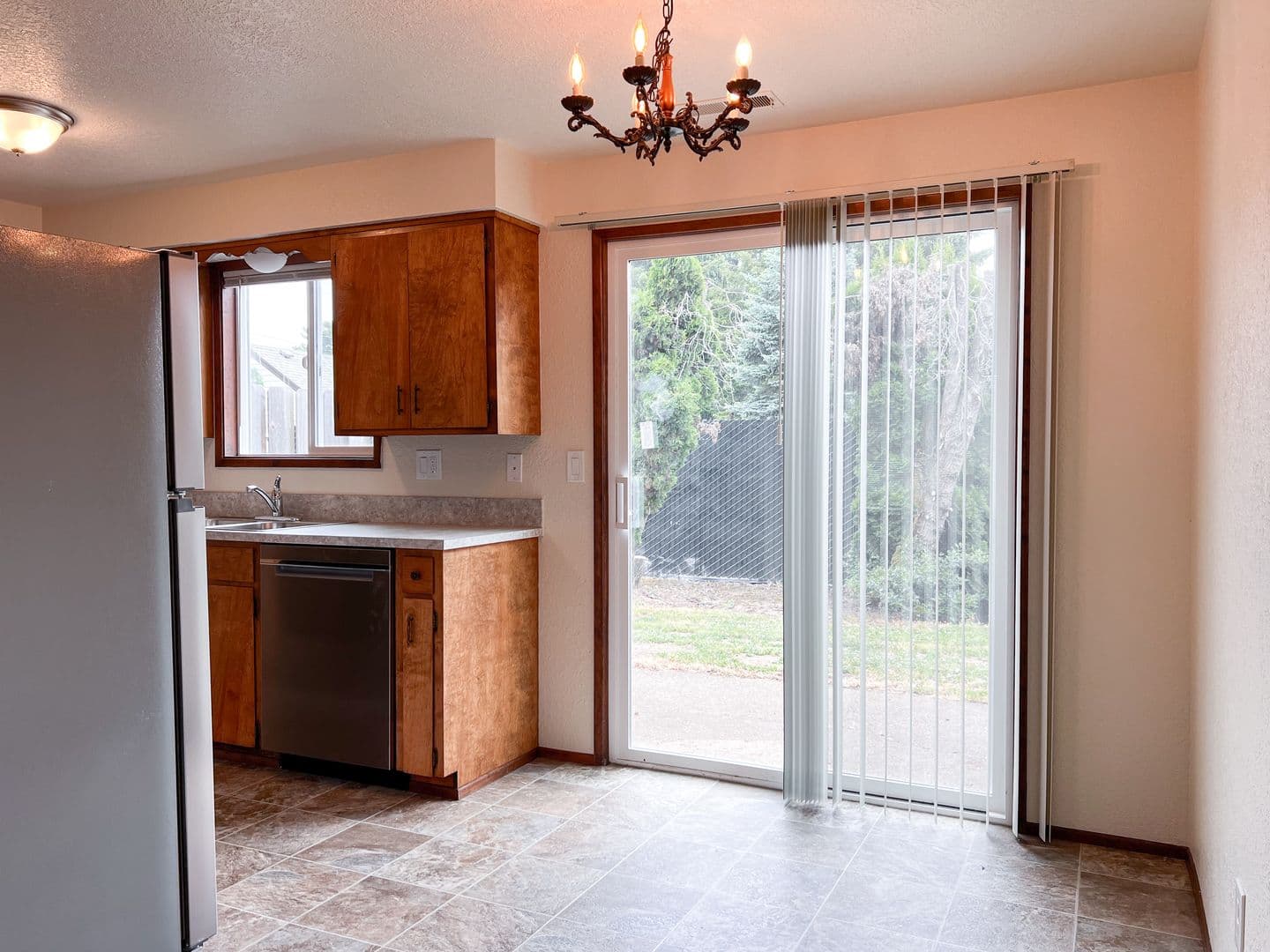 LEBANON Apartment: 155 S. 8TH ST #1-8