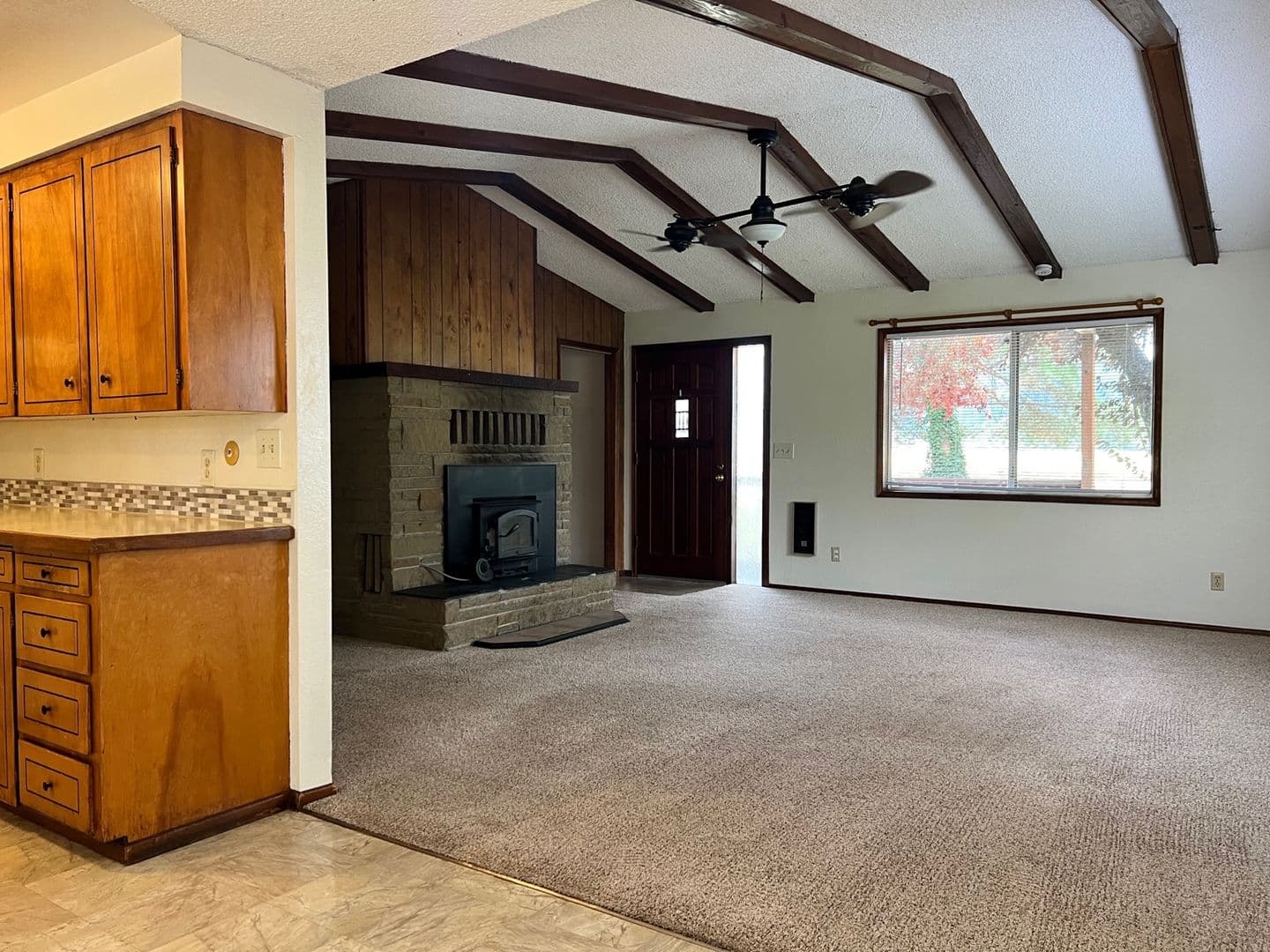 LEBANON Apartment: 38355 & 38385 WEIRICH DR.