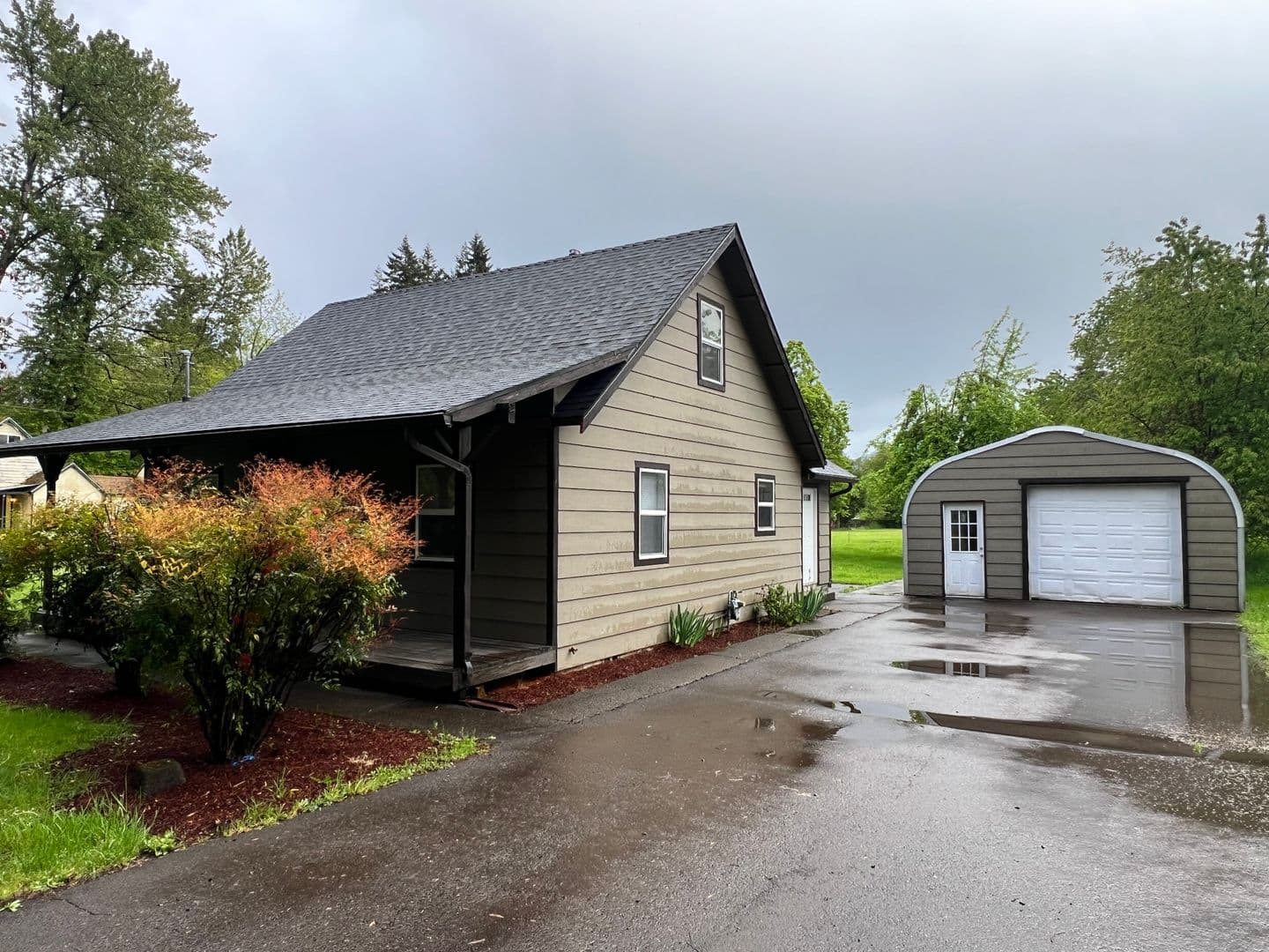 SWEET HOME Apartment: 1321 TAMARACK ST.