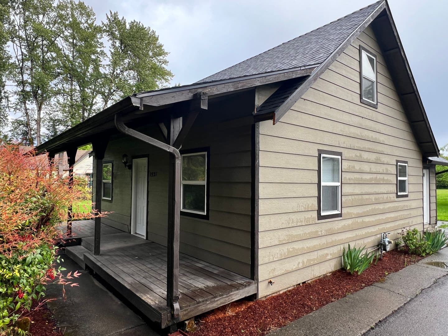 SWEET HOME Apartment: 1321 TAMARACK ST.