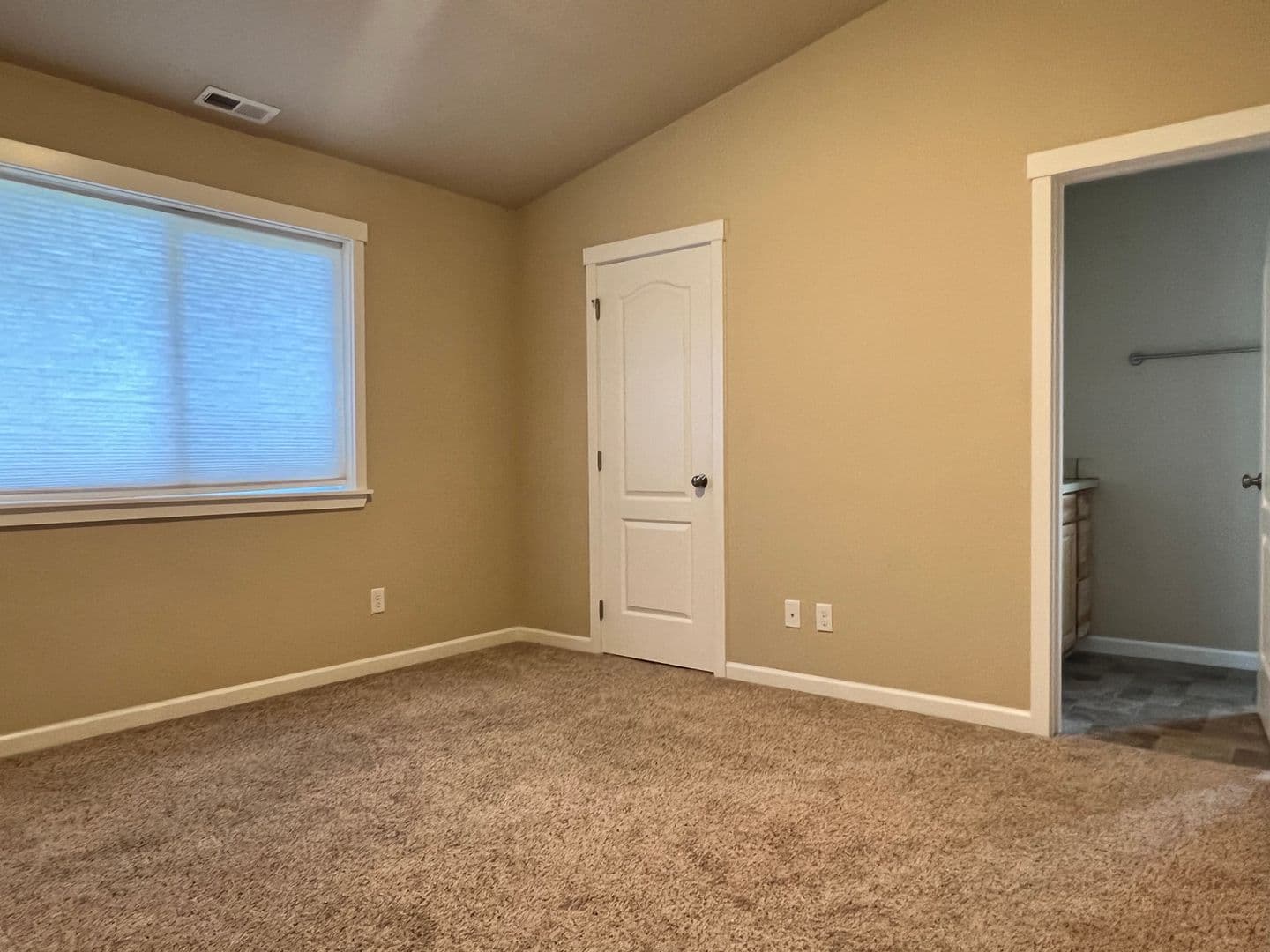 LEBANON Apartment: 183 E. JADON DR
