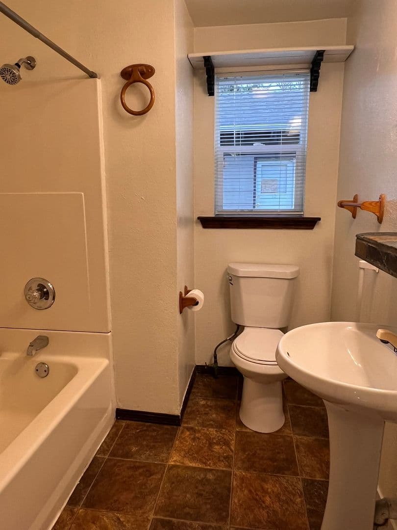 SWEET HOME Apartment: 1102/1110 NANDINA  ST