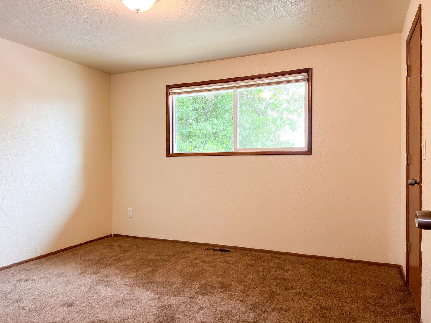 LEBANON Apartment: 155 S. 8TH ST #1-8