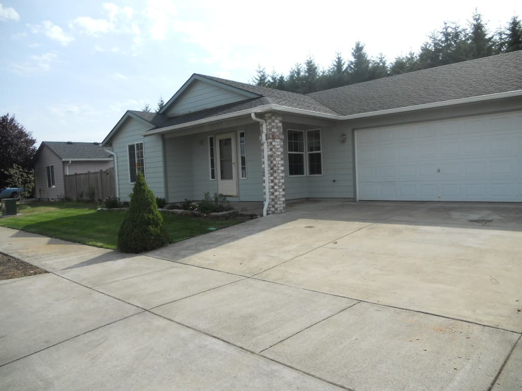 LEBANON Apartment: 1266 KEES ST