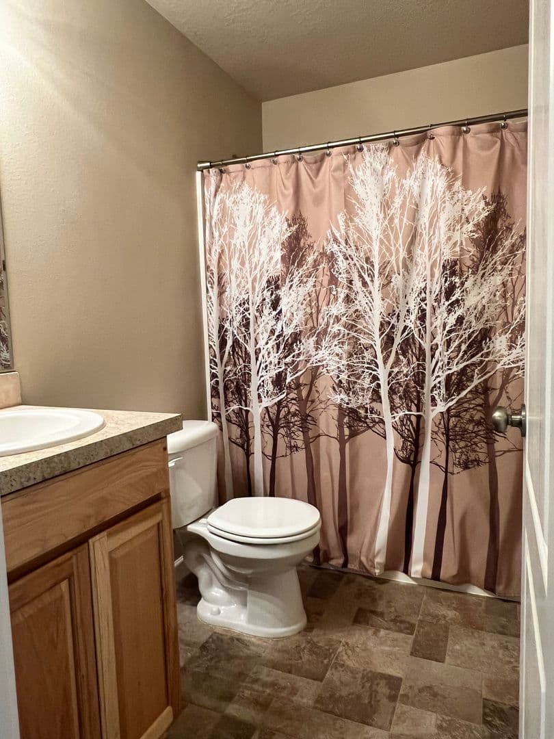 LEBANON Apartment: 183 E. JADON DR