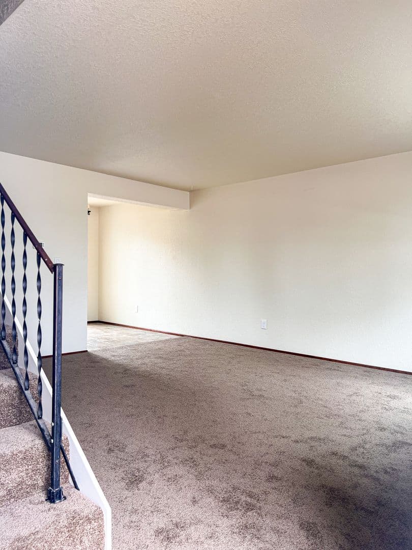 LEBANON Apartment: 155 S. 8TH ST #1-8