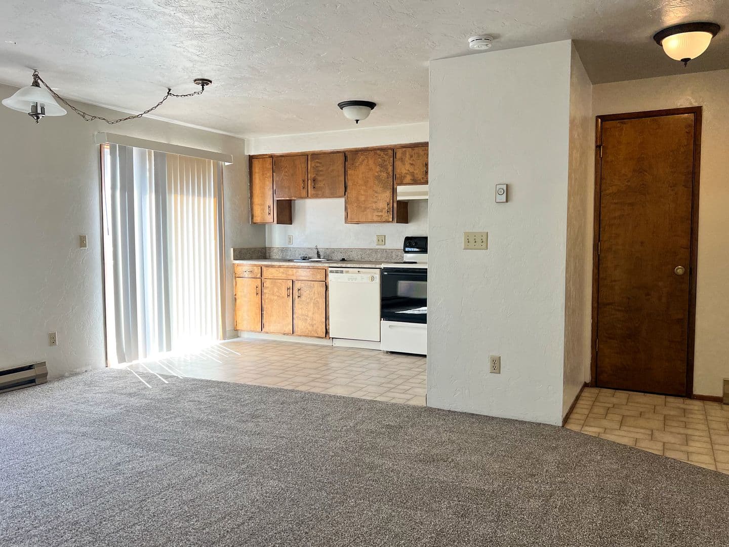 LEBANON Apartment: 412 MARY ST