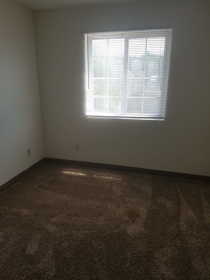 Iowa City Apartment: 514 S. Johnson Street