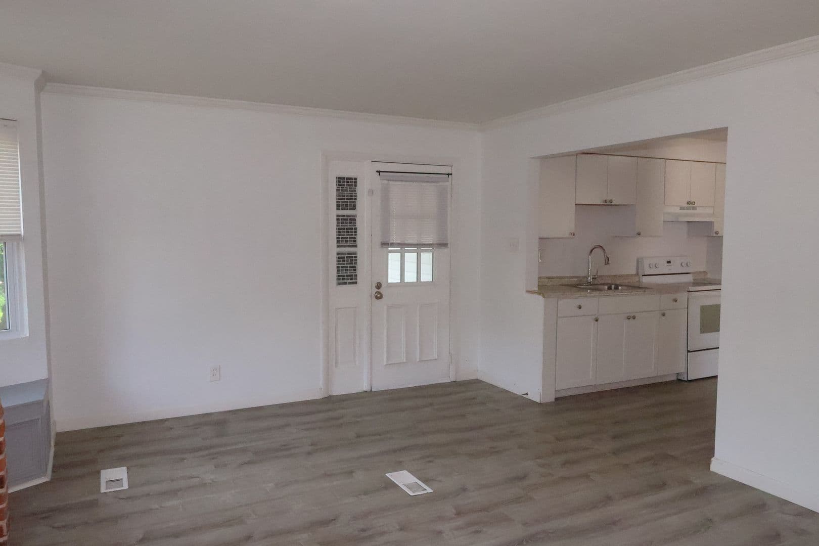 St Louis House: 10522 Byfield Dr