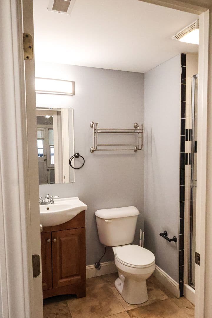 Saint Louis Apartment: 757 Syracuse Ave