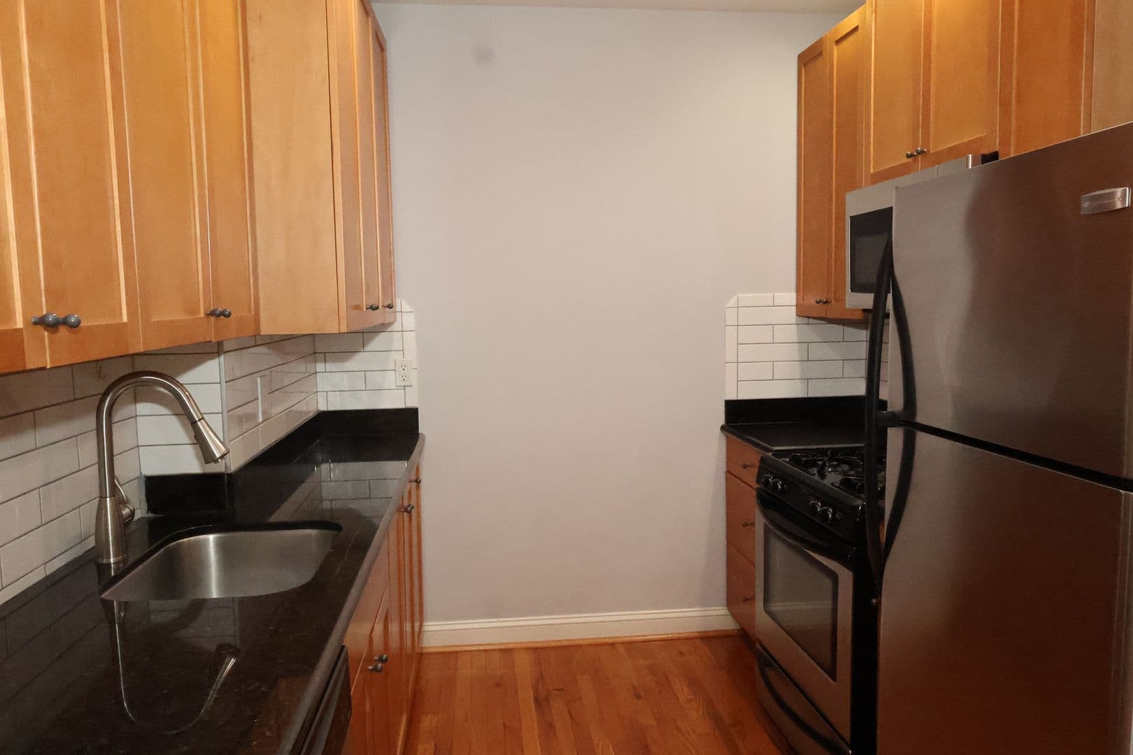 Saint Louis Apartment: 757 Syracuse Ave
