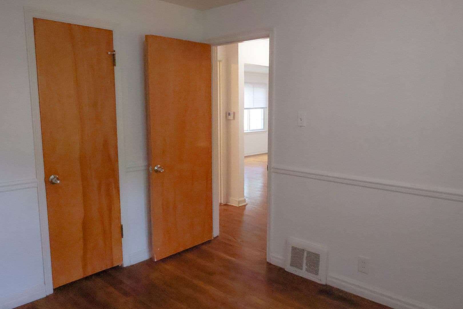 St Louis House: 10522 Byfield Dr