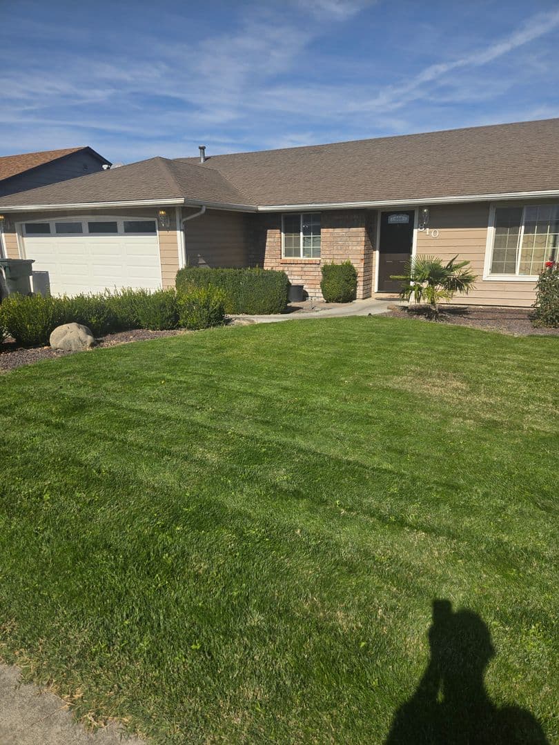 Hermiston House: 810 W Johns Ave