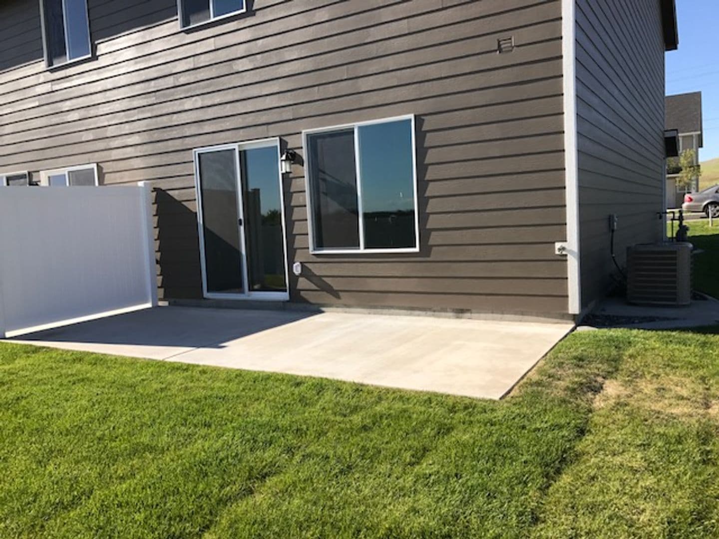 Hermiston House: 803 E Autumn Ave