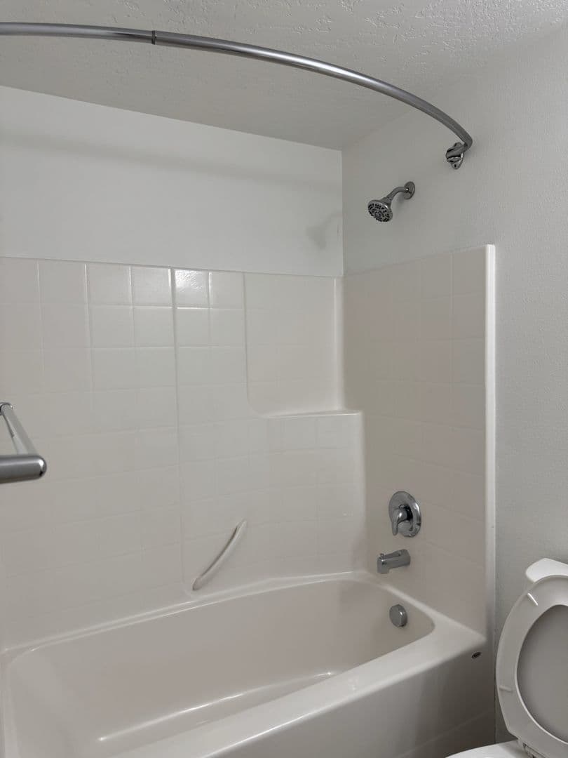 Umatilla House: 371 Bridgeport Ave