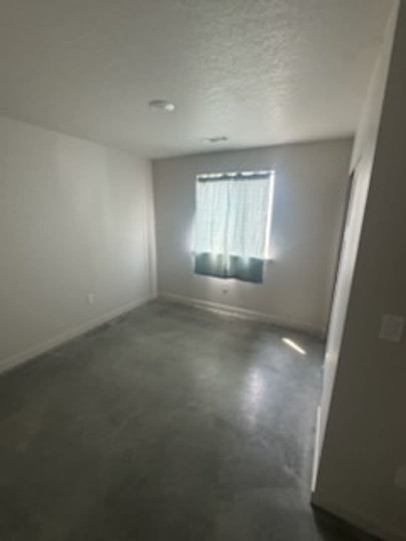Stanfield House: 805 Tinley St