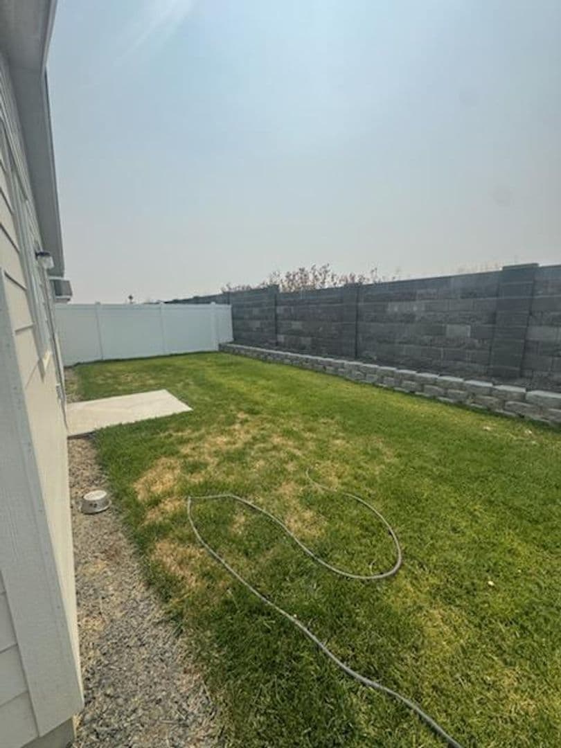 Stanfield House: 805 Tinley St