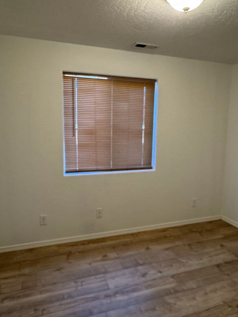 Umatilla House: 371 Bridgeport Ave
