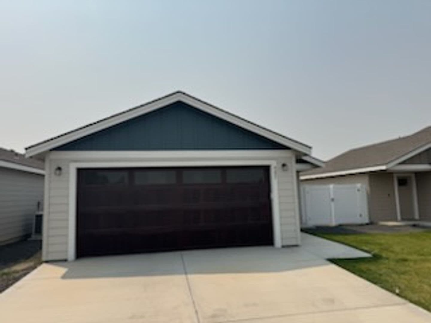 Stanfield House: 805 Tinley St