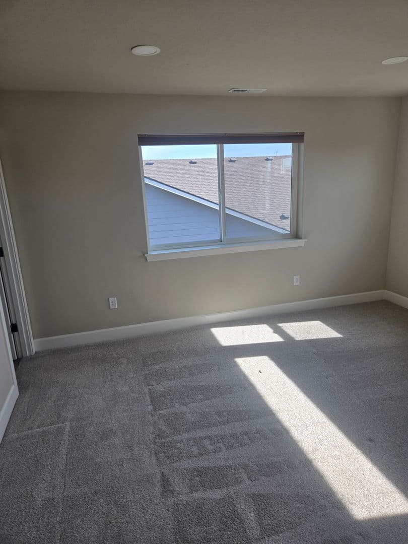 Hermiston House: 564 E Legacy Ave