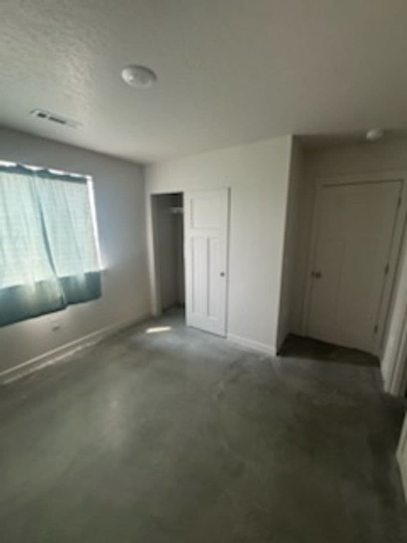Stanfield House: 805 Tinley St