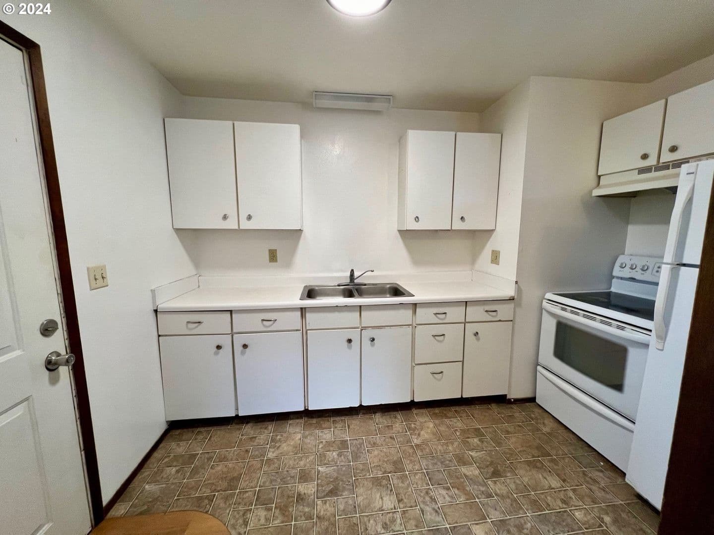 Pendleton Apartment: 610 SW Goodwin