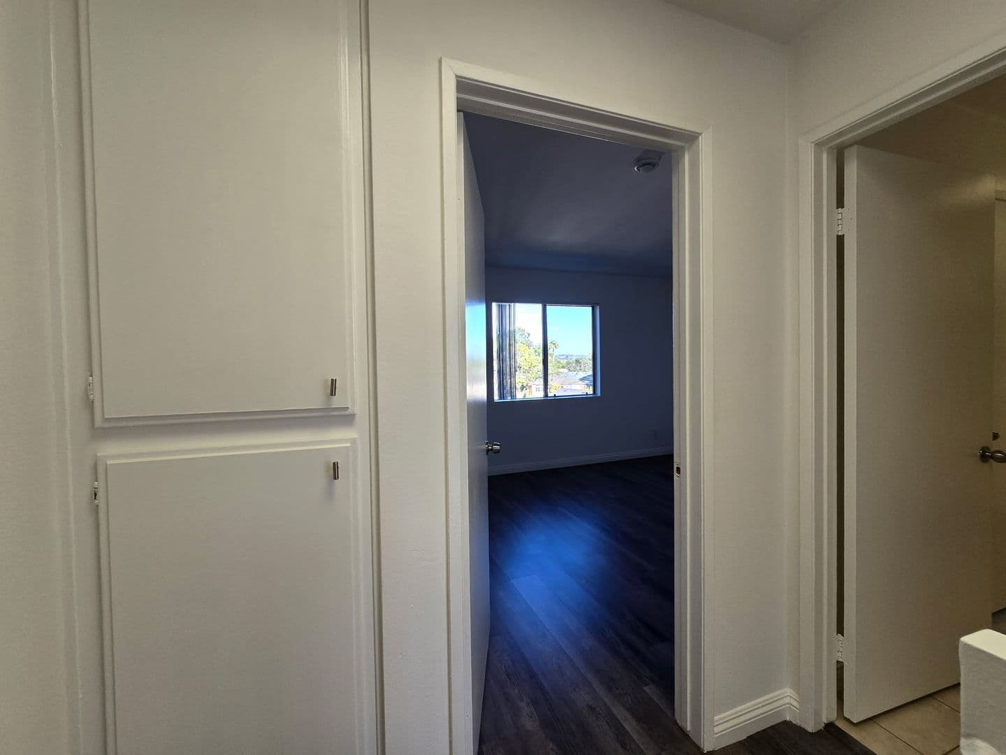 Los Angeles Apartment: 4424 South Centinela