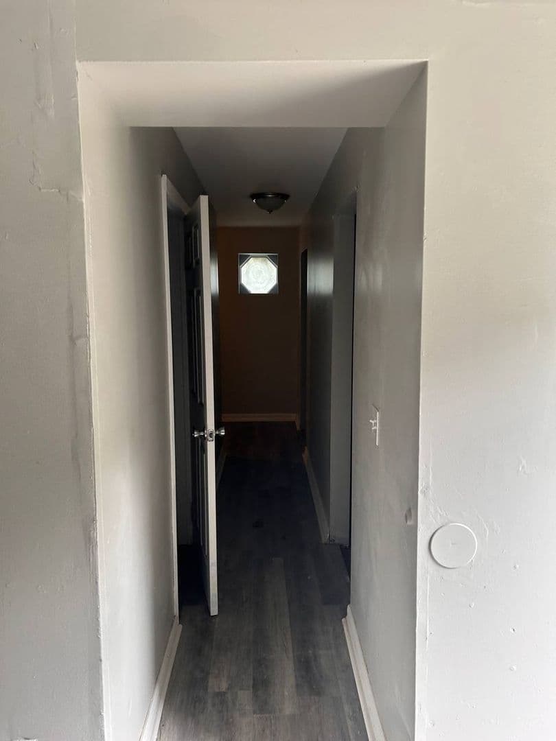 Dayton House: 8825 Meeker Rd