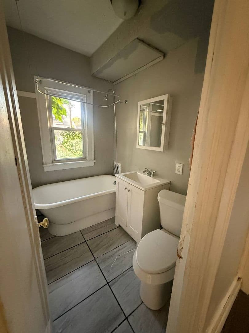 Cleveland Apartment: 3391 East 134th Street