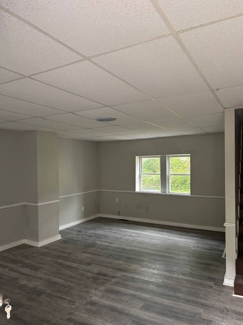 Dayton House: 8825 Meeker Rd