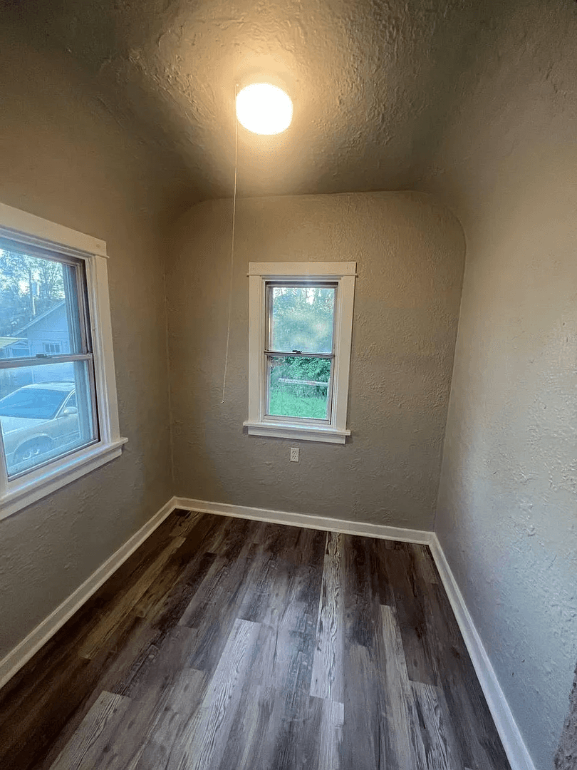 Dayton House: 1045 Philadelphia Dr