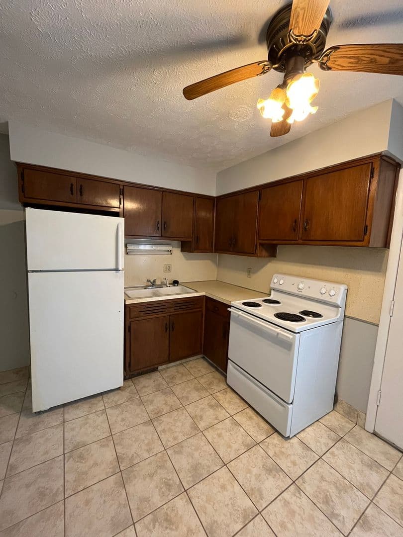 Columbus Apartment: 1171 Sanborn Place