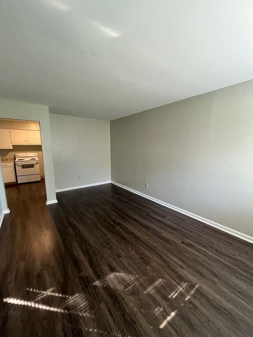 Columbus Apartment: 1171 Sanborn Place