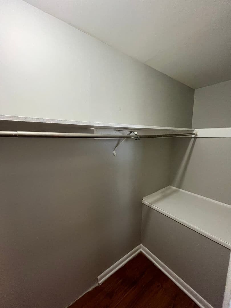 Columbus Apartment: 1171 Sanborn Place