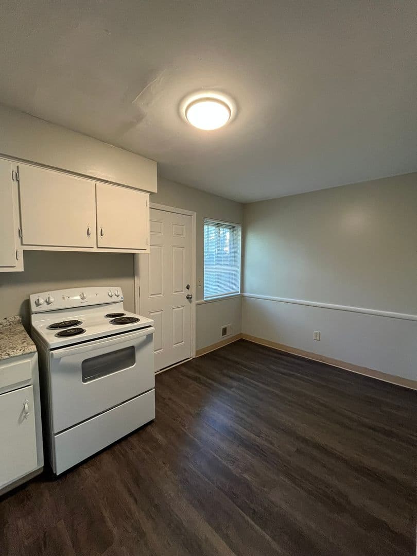 Columbus Apartment: 1171 Sanborn Place