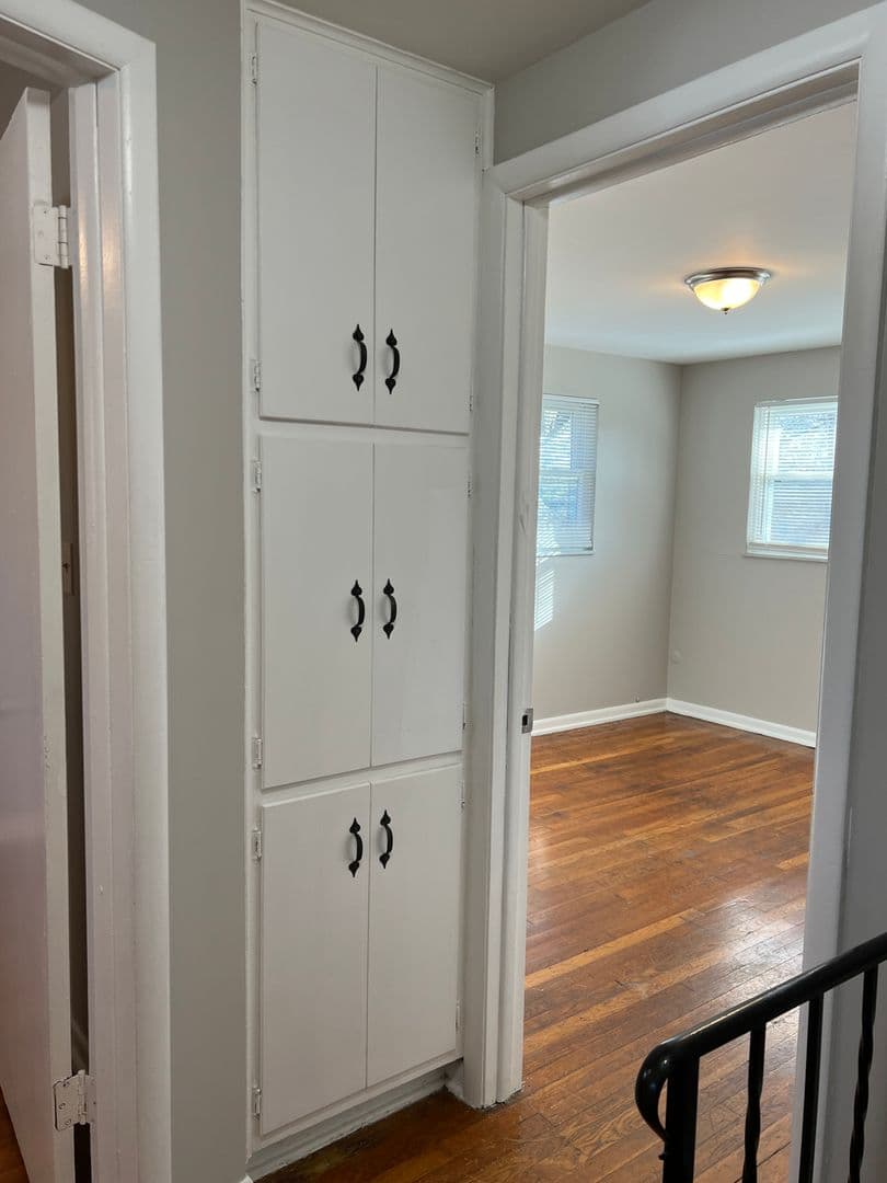 Columbus Apartment: 1171 Sanborn Place